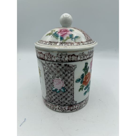 Vintage Chinese Porcelain Lidded Mug – Floral Rose Pattern – 4.5” Tall – Marked - Picture 2 of 7